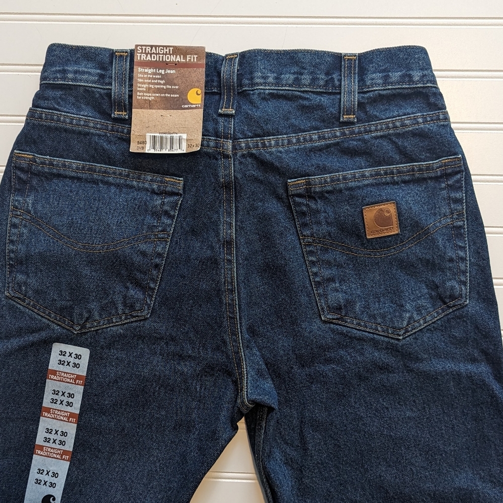 NWT Carhartt Men's 32 x 30 Straight Leg Traditional Fit Denim Jeans